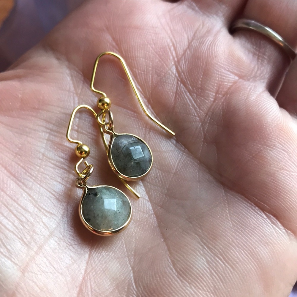 Dangle earrings - Picture 3 of 3